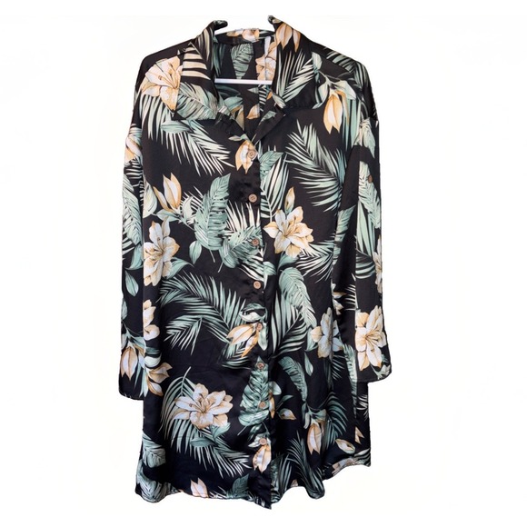 Dresses & Skirts - Women's Size M Tropical Resort Beach Vacay Satin Feel Shirt Dress